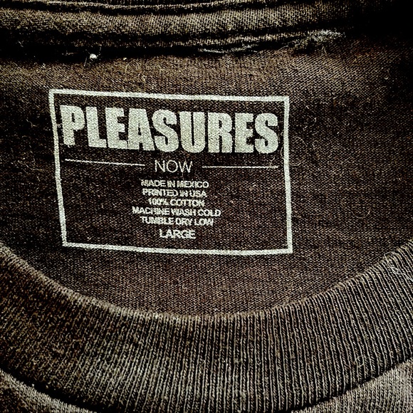 Pleasures Tee - Picture 2 of 2
